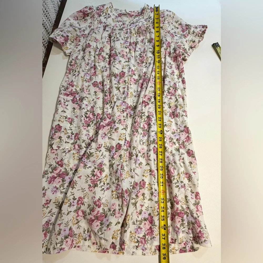 Vintage loungewear house